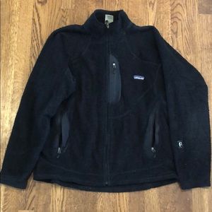 Patagonia men’s black jacket